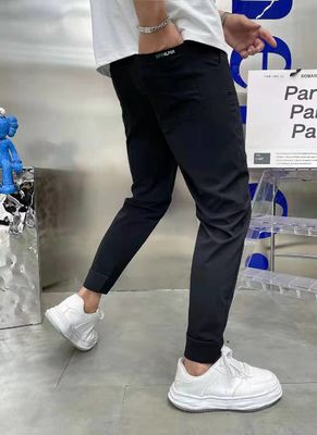 플랫 프론트 스타일 남성 화물 바지 인스톡 사용자 지정 버튼이 있는 느슨한 피트니스 조거